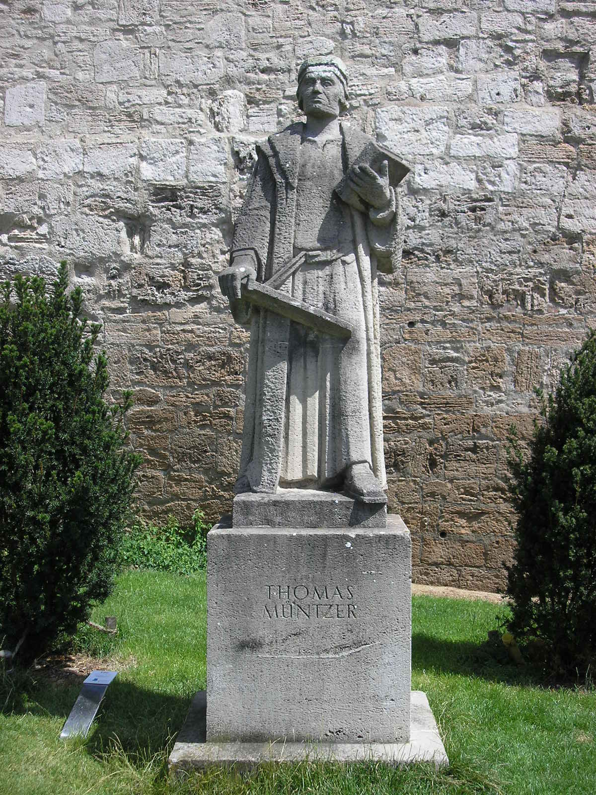 Statue of Müntzer in Mühlhausen.