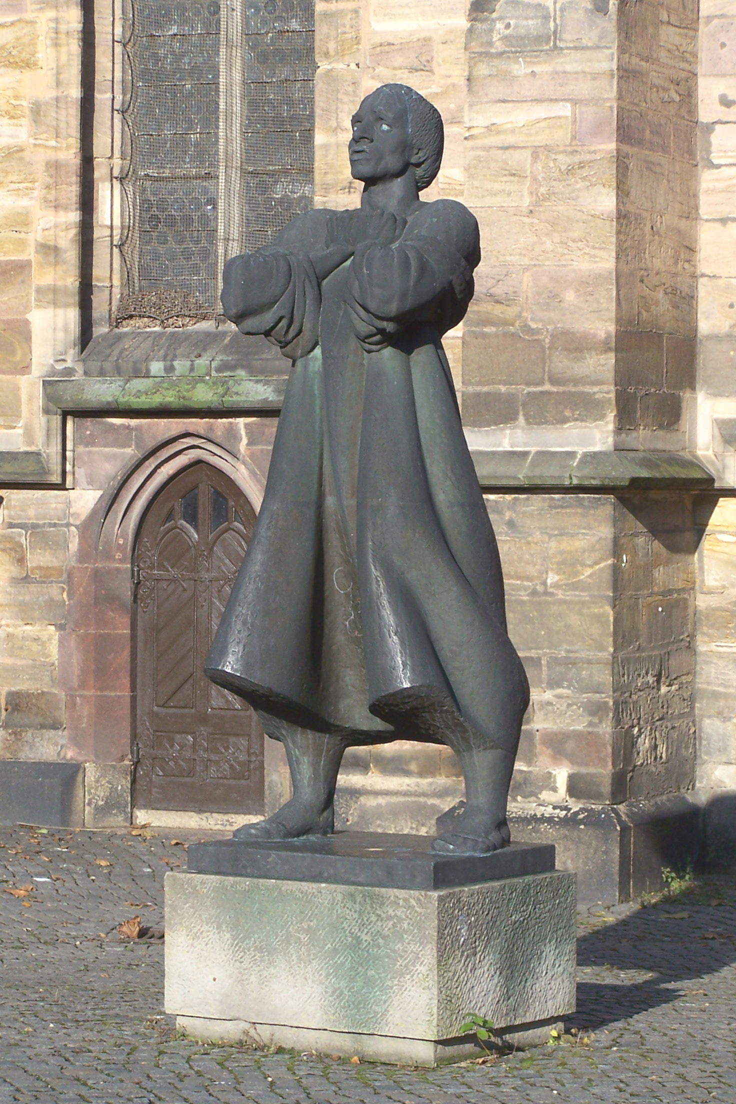 Statue of Müntzer (pretty jaunty!) in Zwickau.